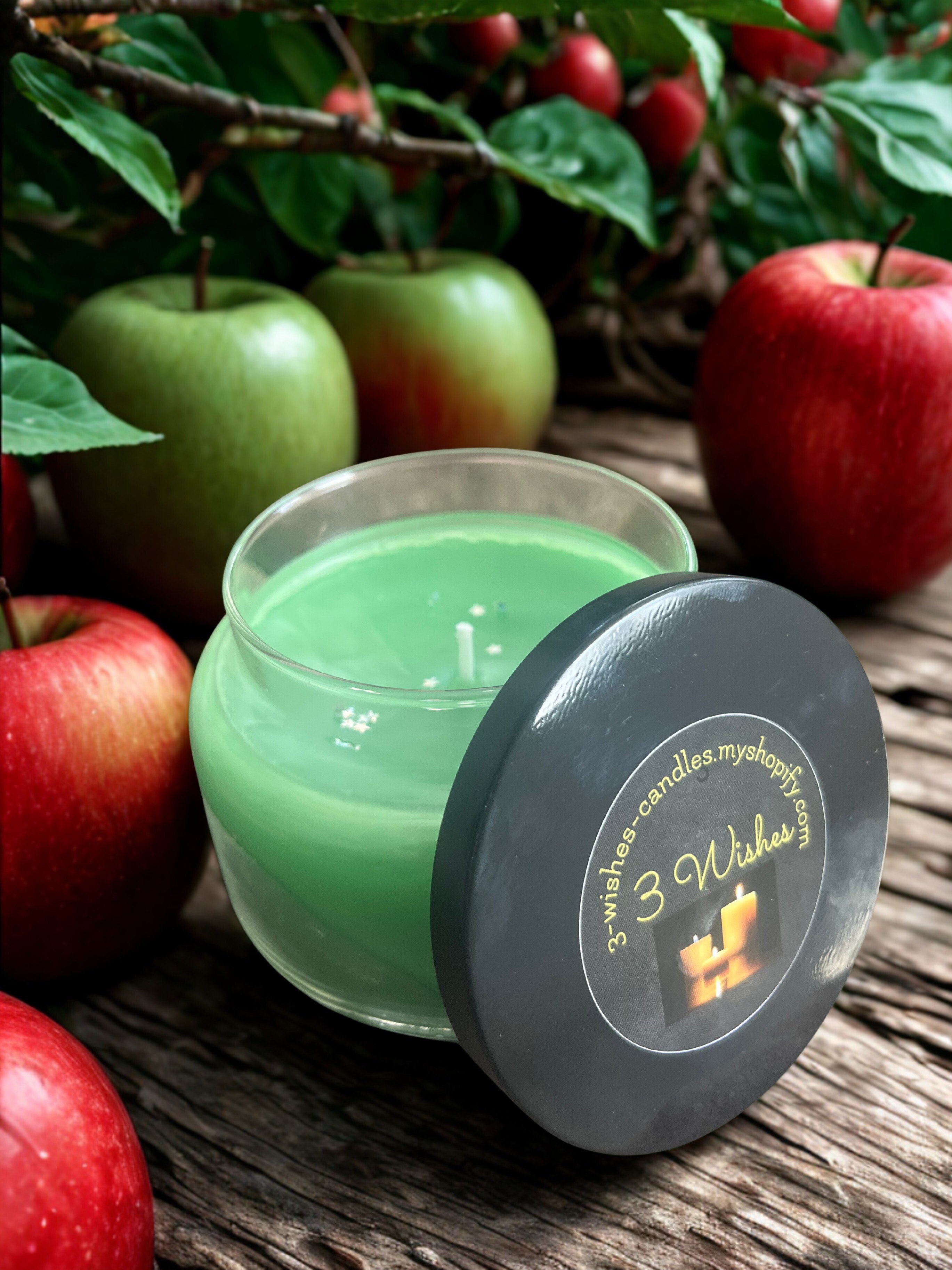 Macintosh Apple 15 oz- Highly Scented